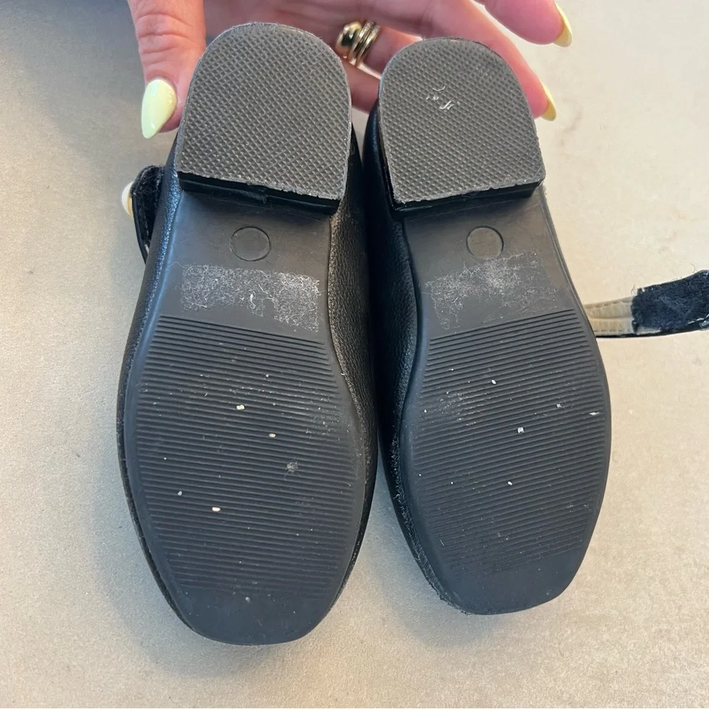 Elegant Black Mary Jane Shoes with Pearl detail,‎ Toddler 7
